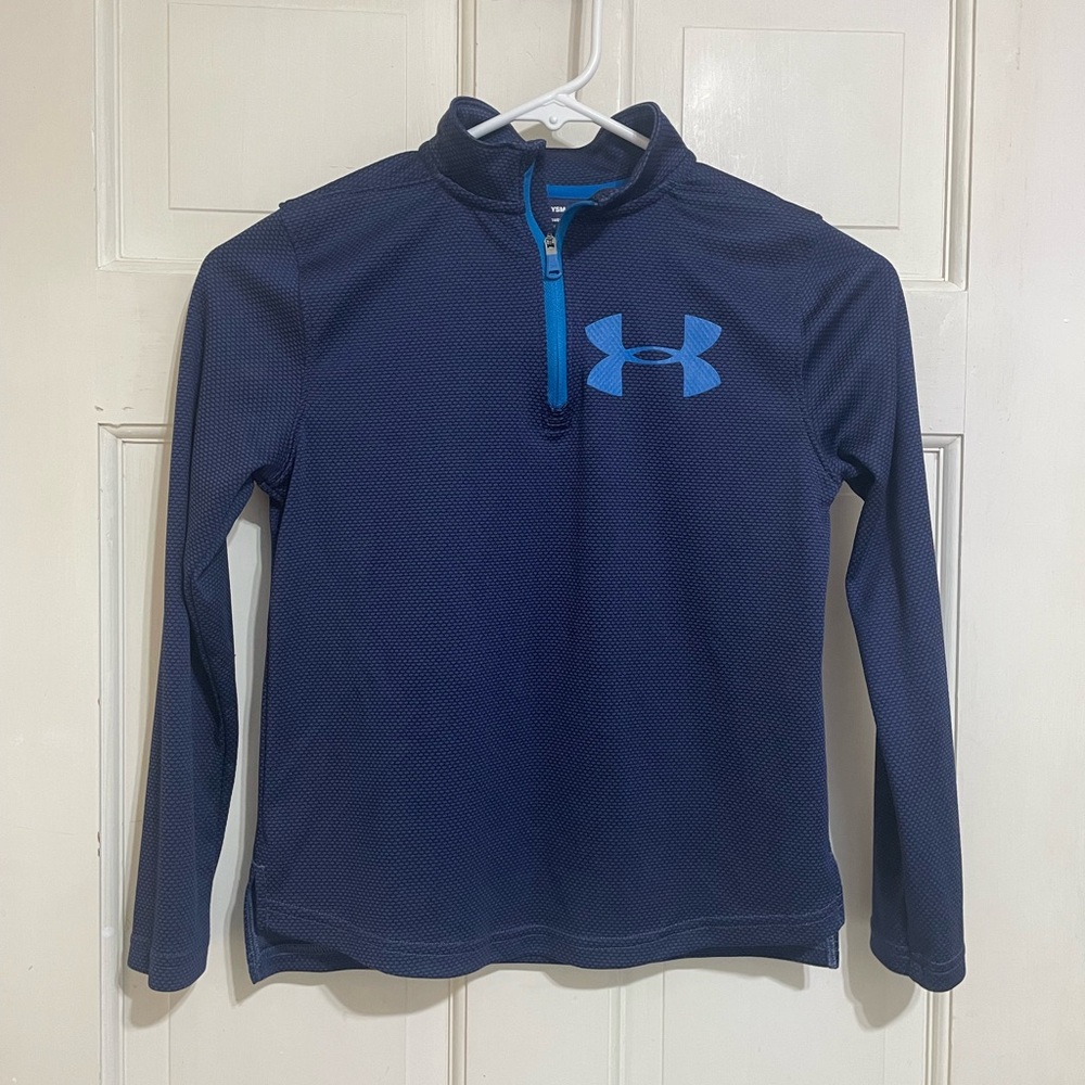 Boys size YM Under Armour dark blue performance quarter zip